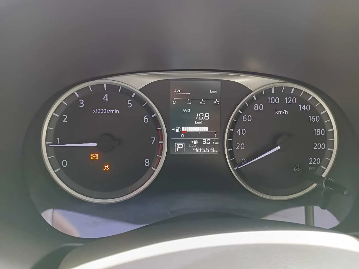 Car image 18