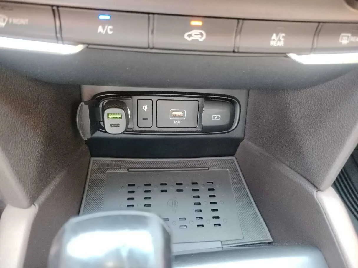 Car image 23