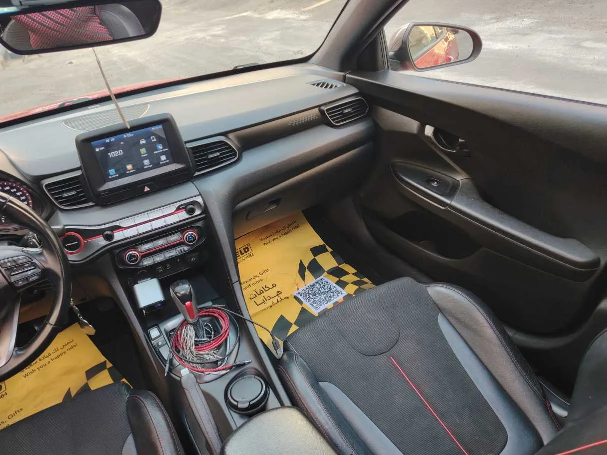 Car image 19