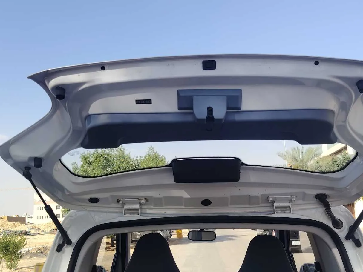 Car image 20