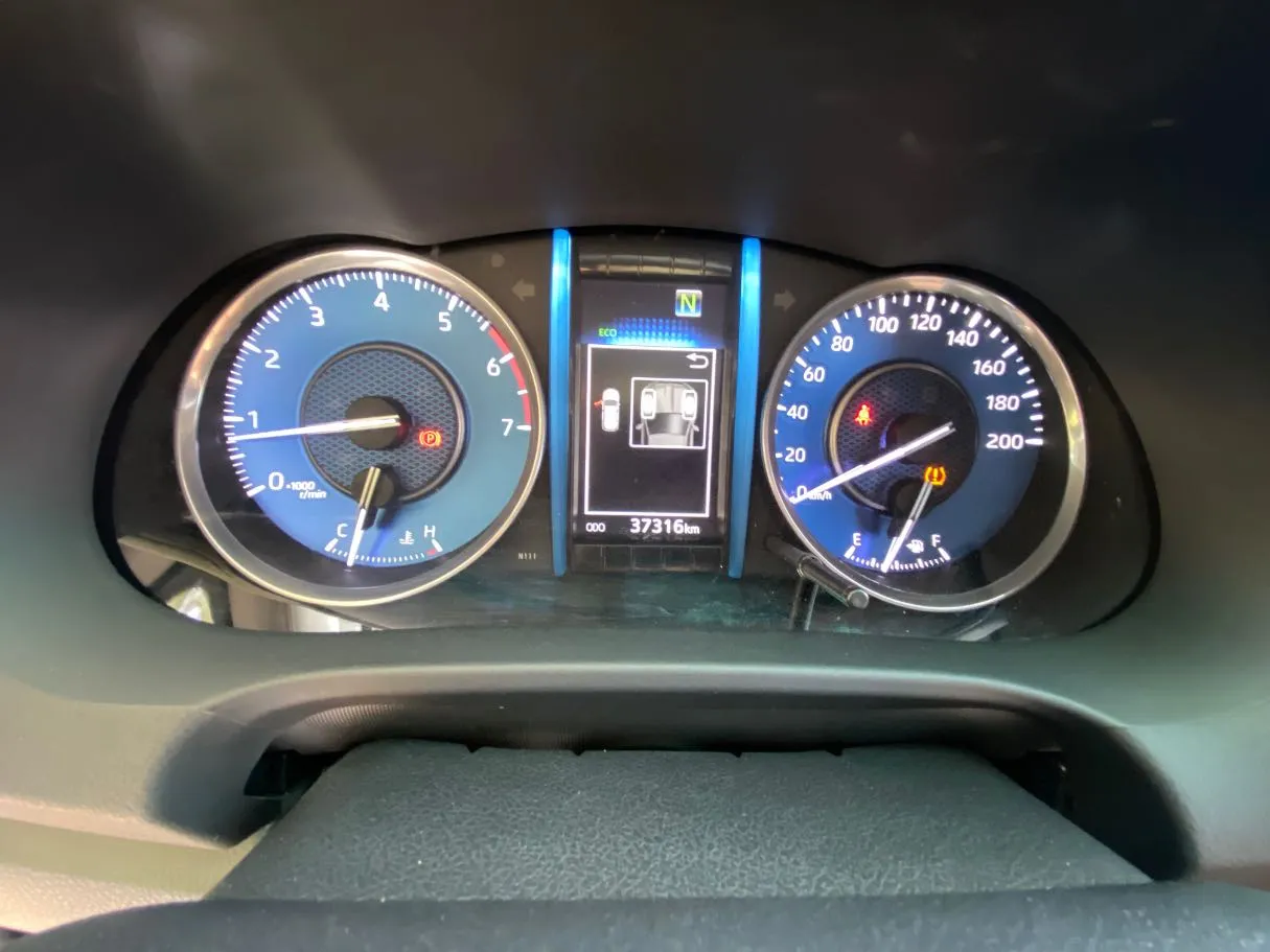 Car image 18