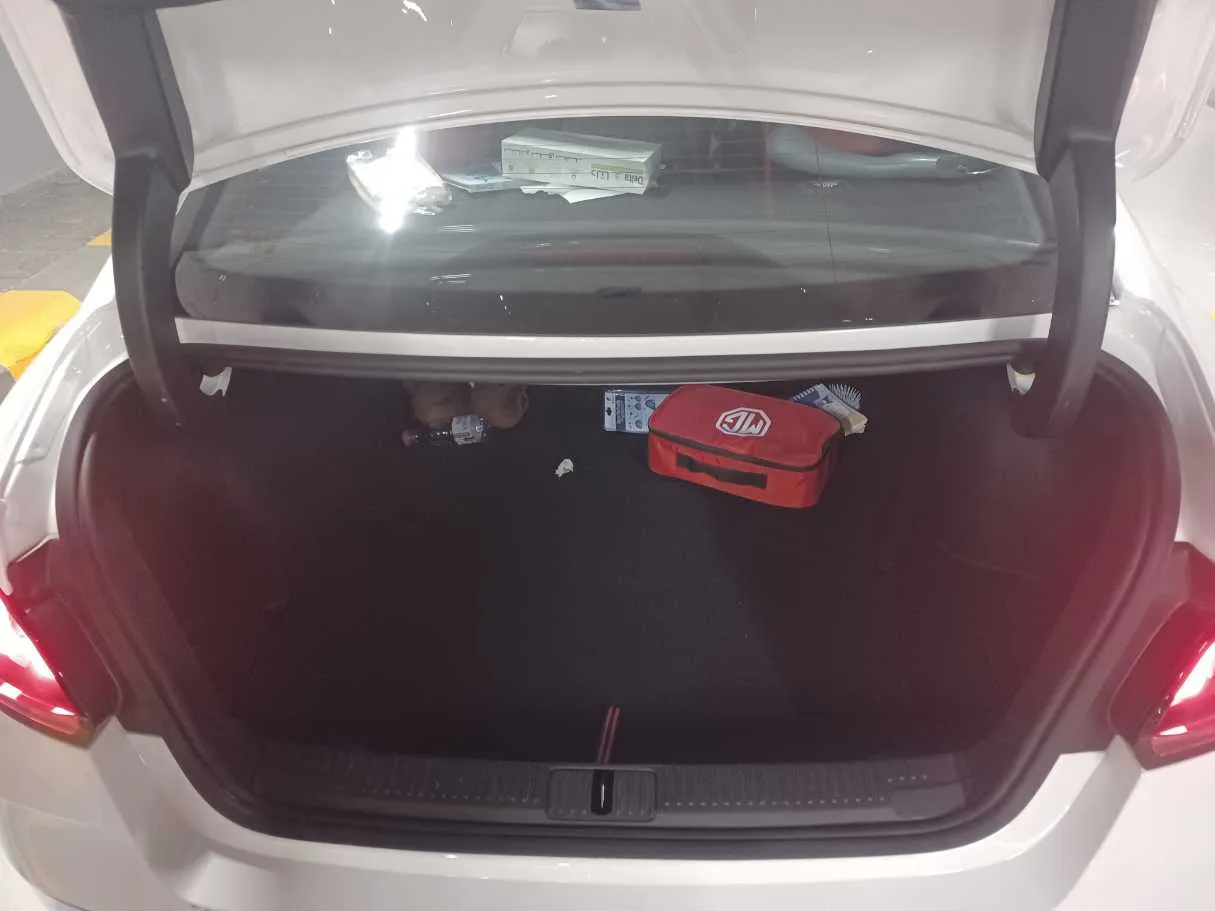 Car image 21