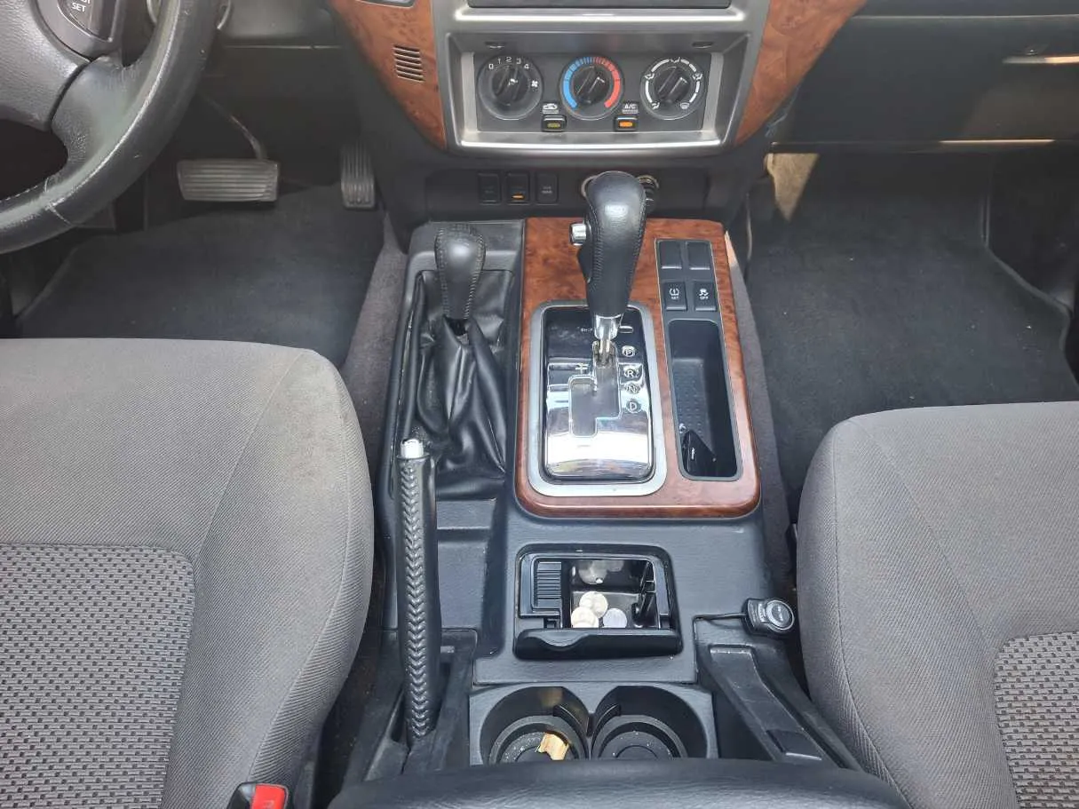 Car image 17