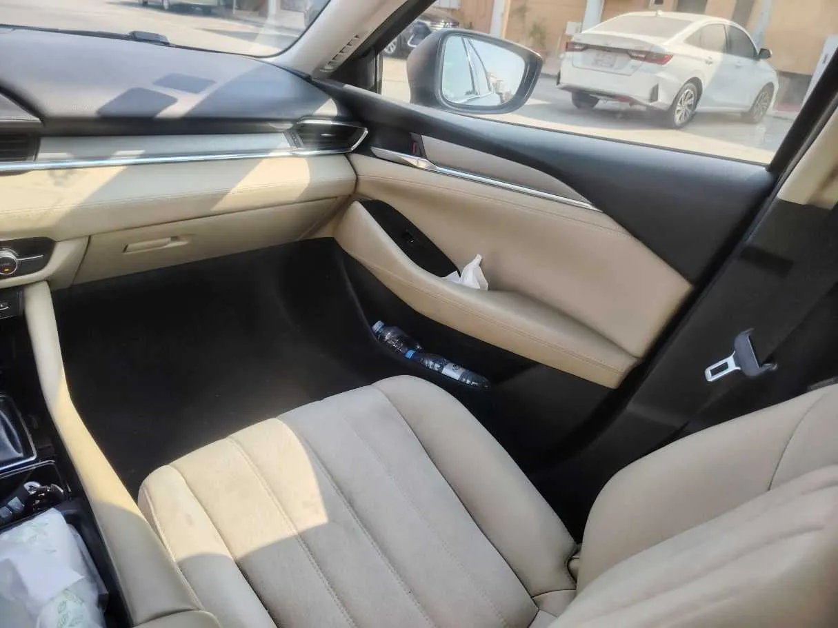 Car image 39