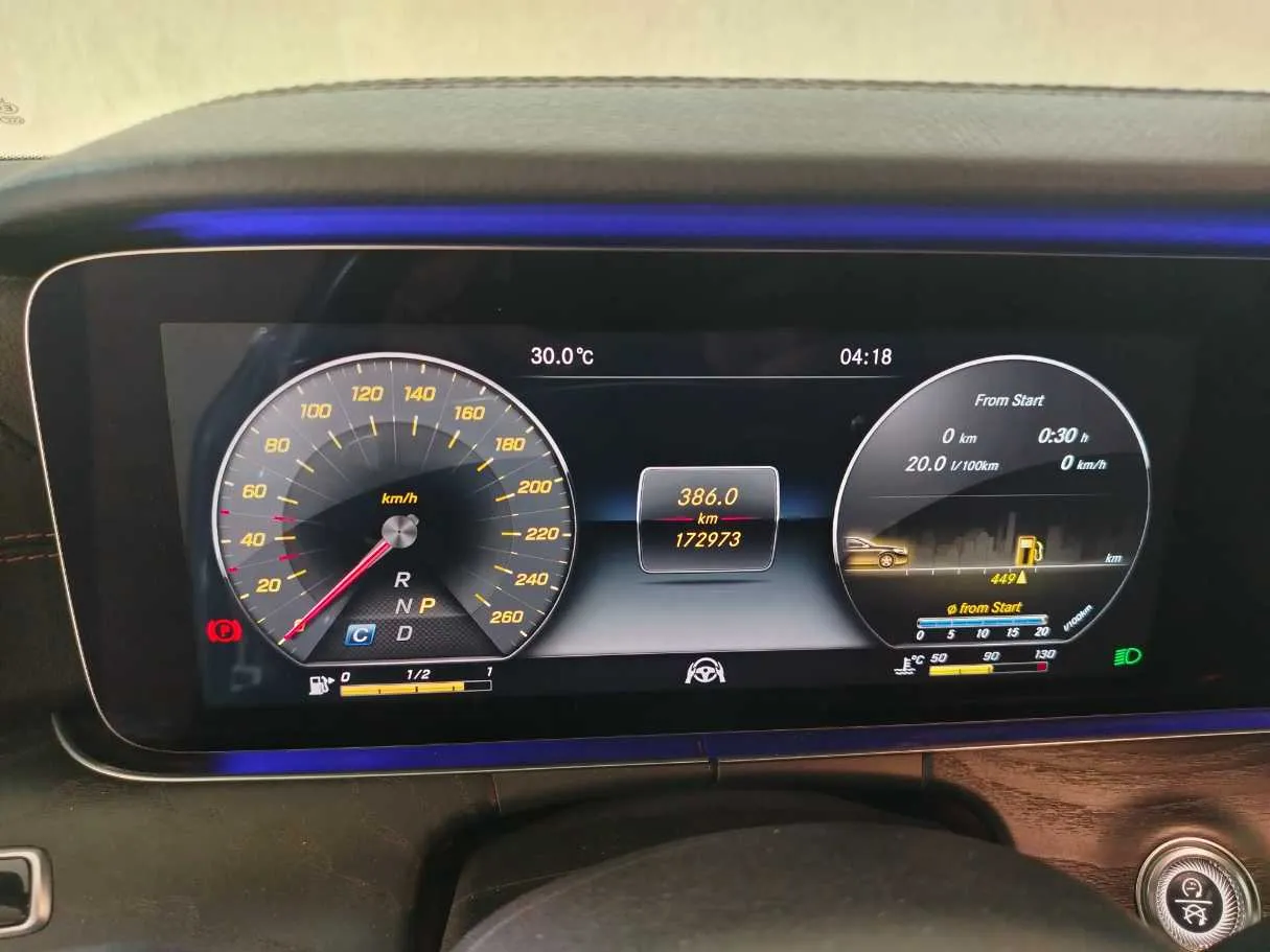 Car image 24