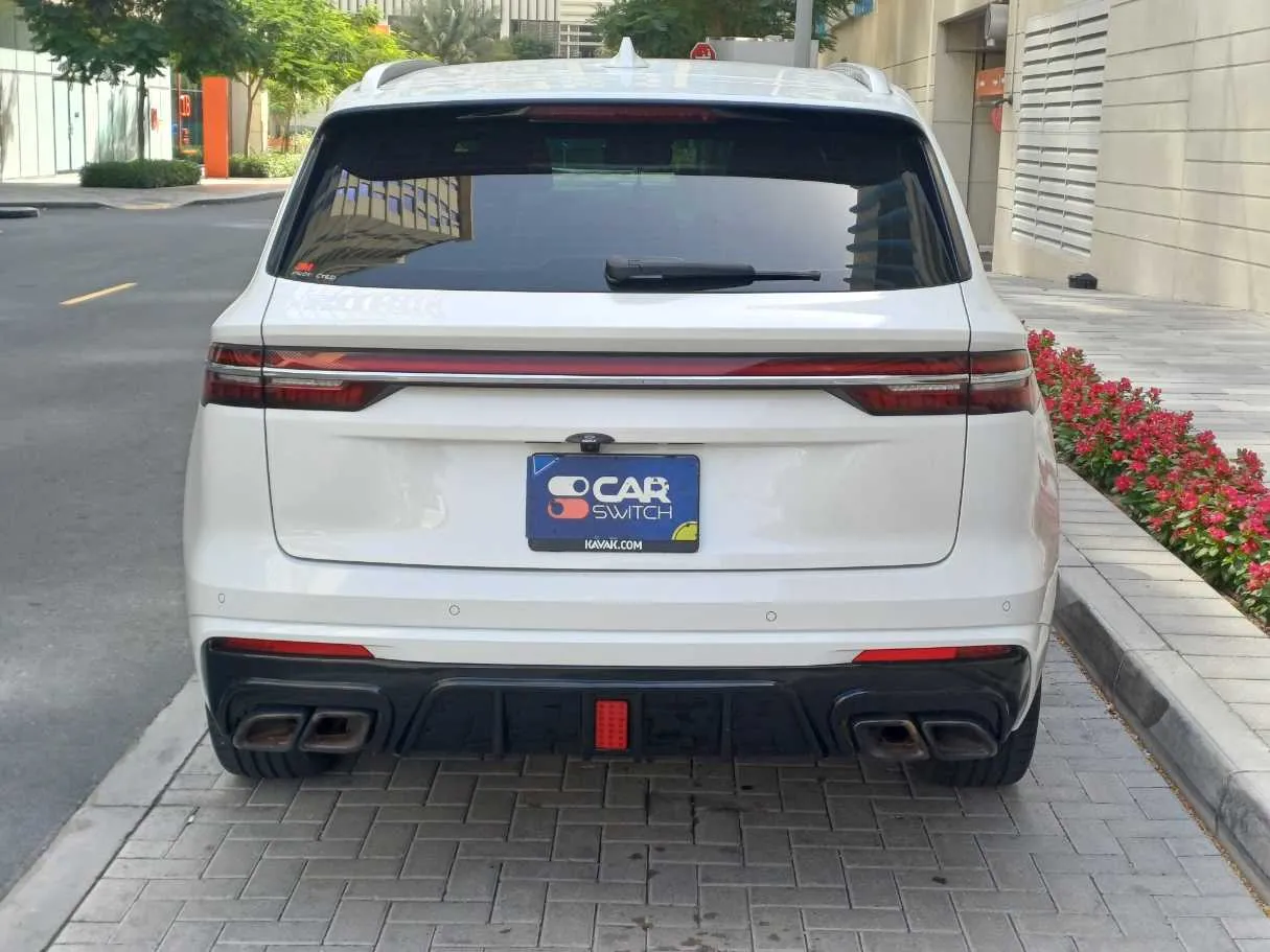 Car image 6