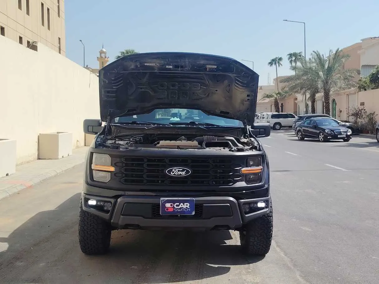 Car image 30