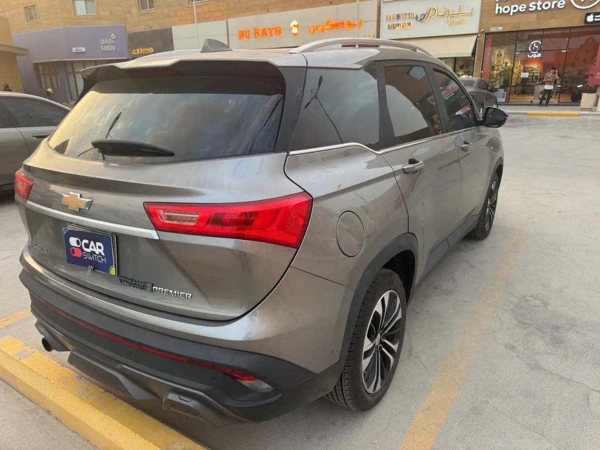 Car image 5