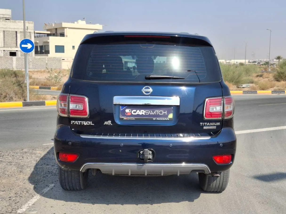 Car image 6