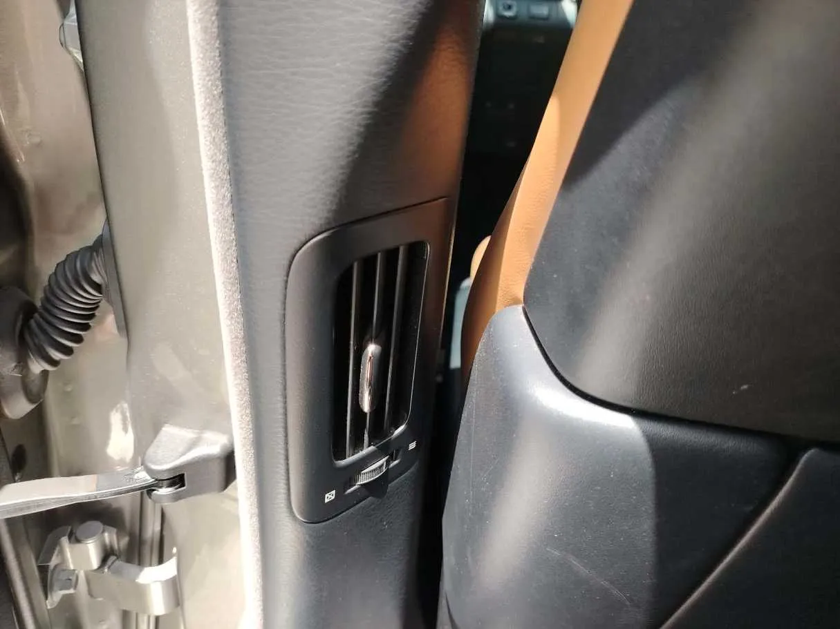Car image 39