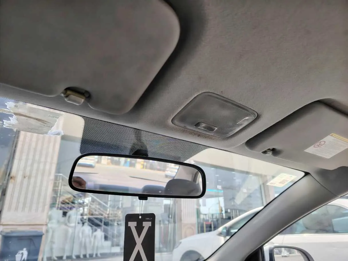 Car image 34
