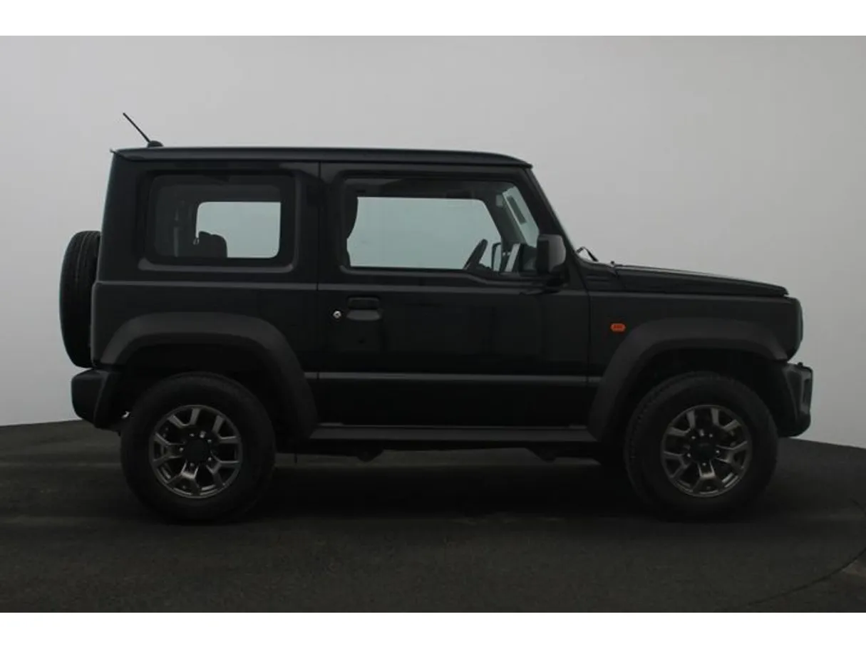 Car image 13