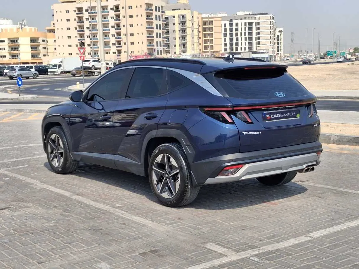 Car image 7