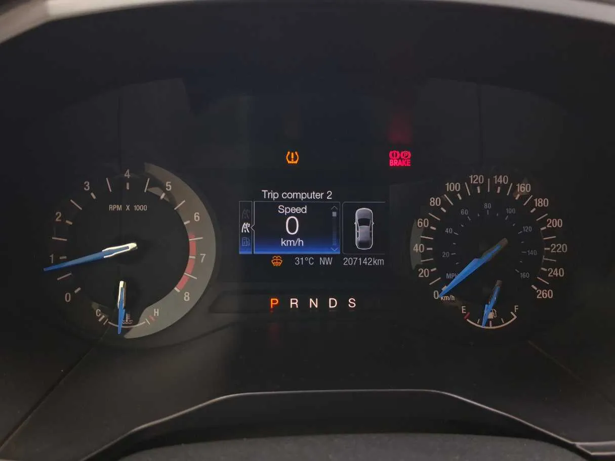 Car image 17