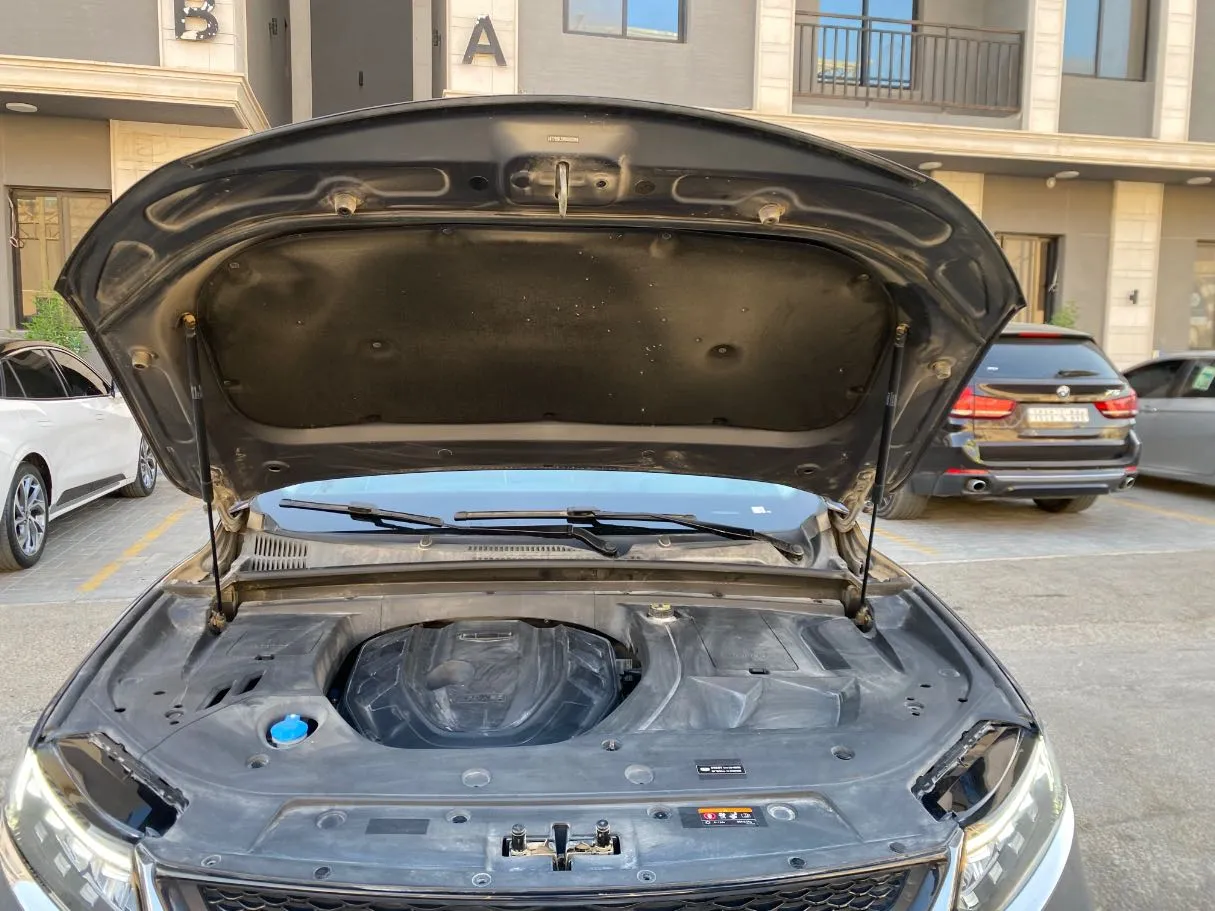Car image 29