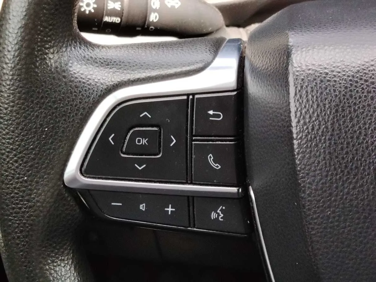 Car image 31