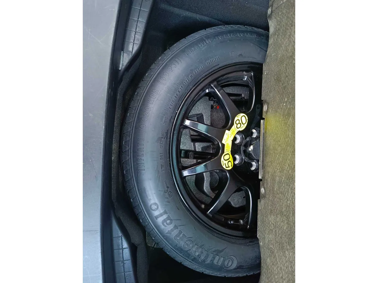 Car image 42