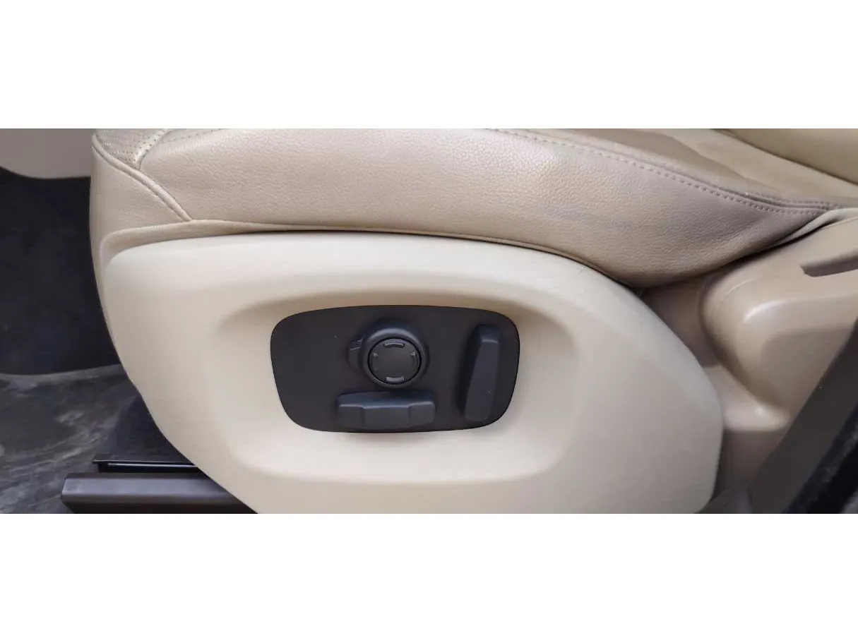 Car image 31