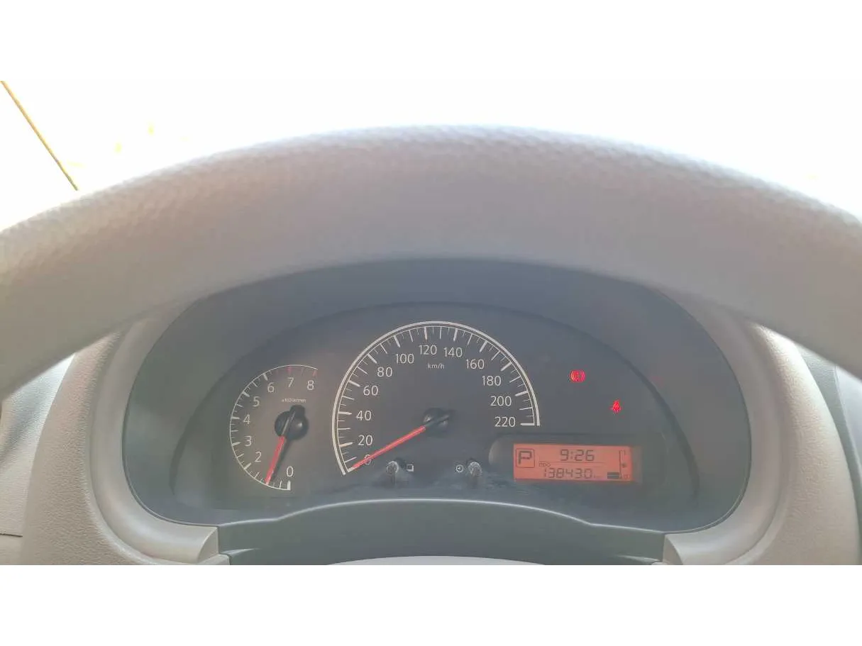 Car image 9