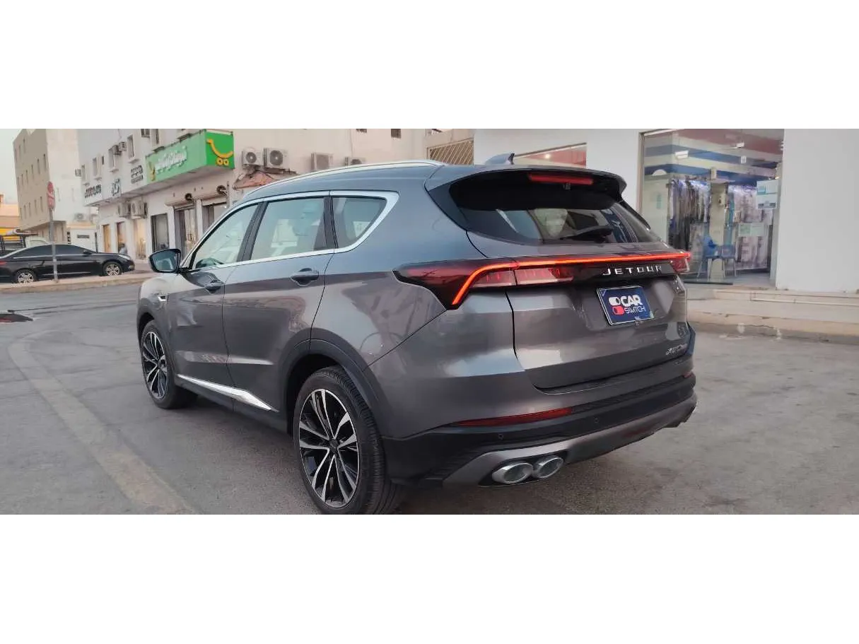 Car image 7