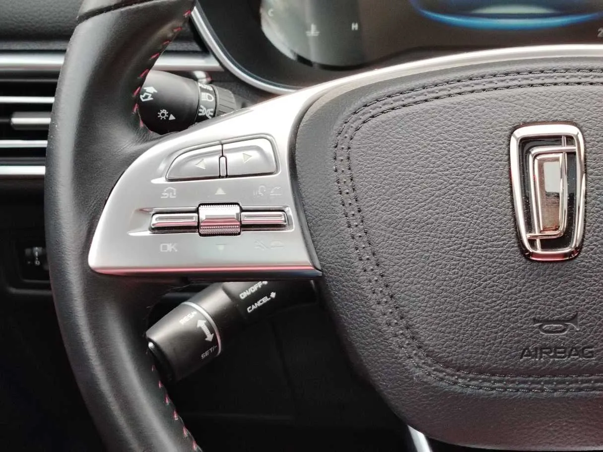 Car image 28