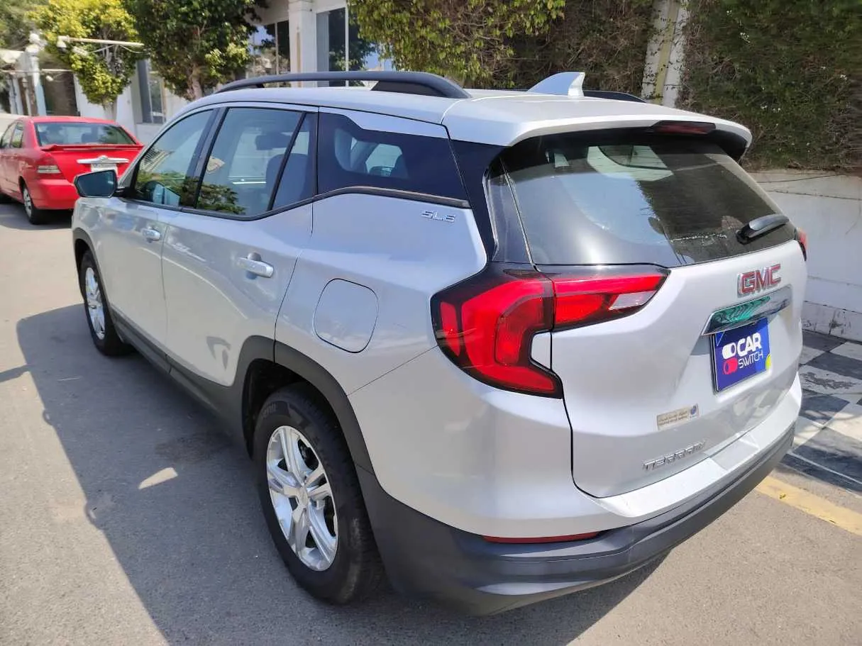 Car image 7