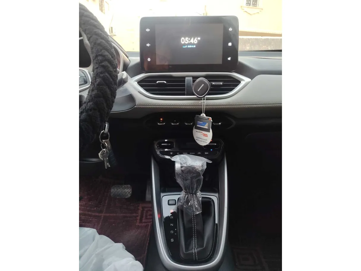 Car image 21