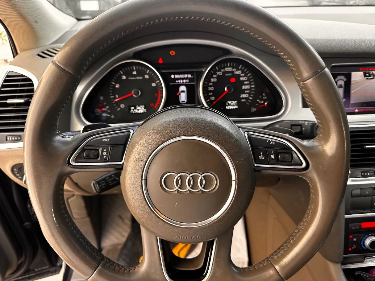 Car image 21