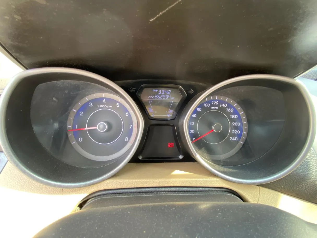 Car image 17
