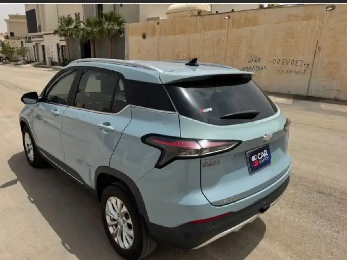 Car image 3