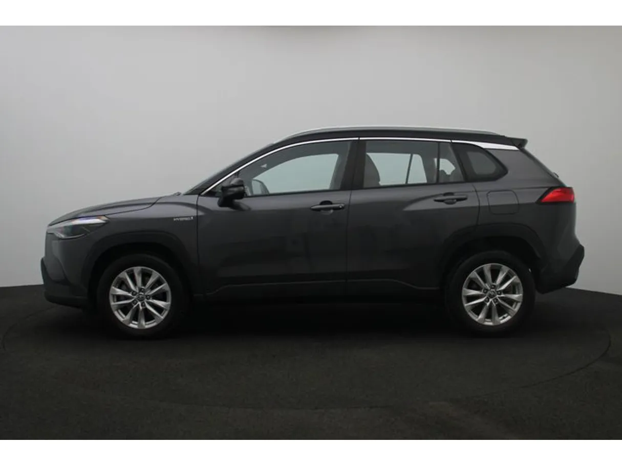 Car image 3