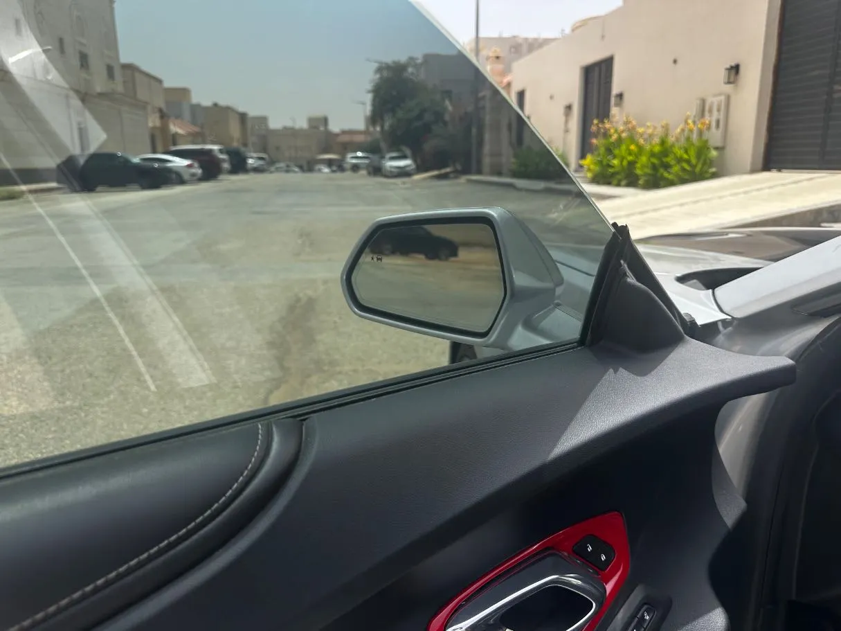 Car image 23