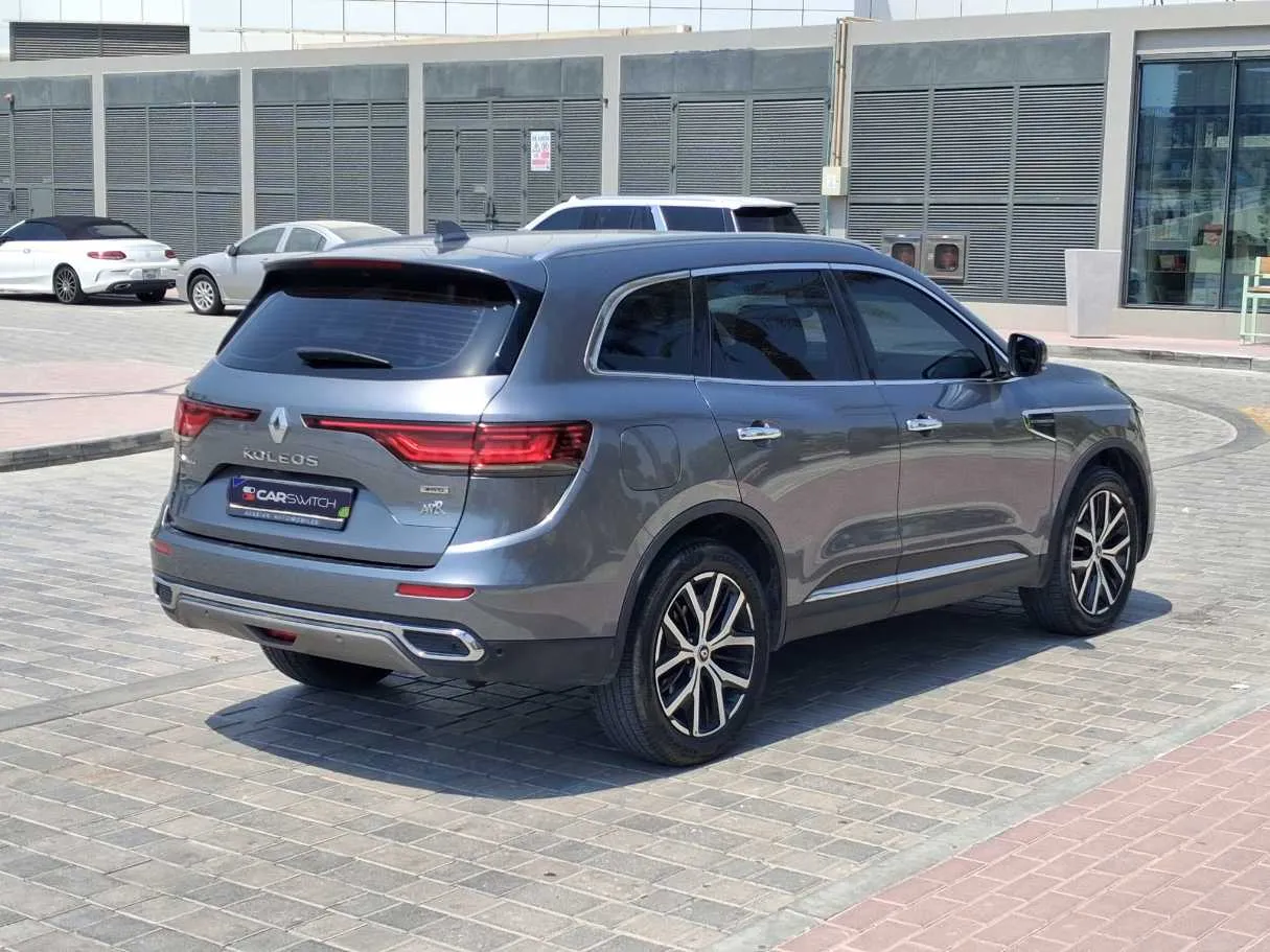 Car image 5