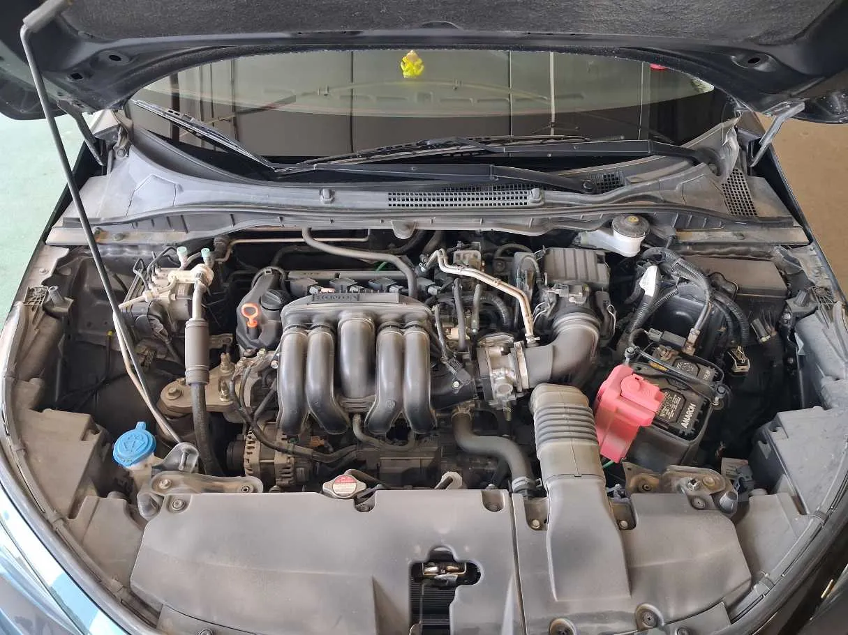 Car image 20