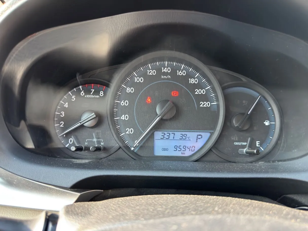 Car image 18
