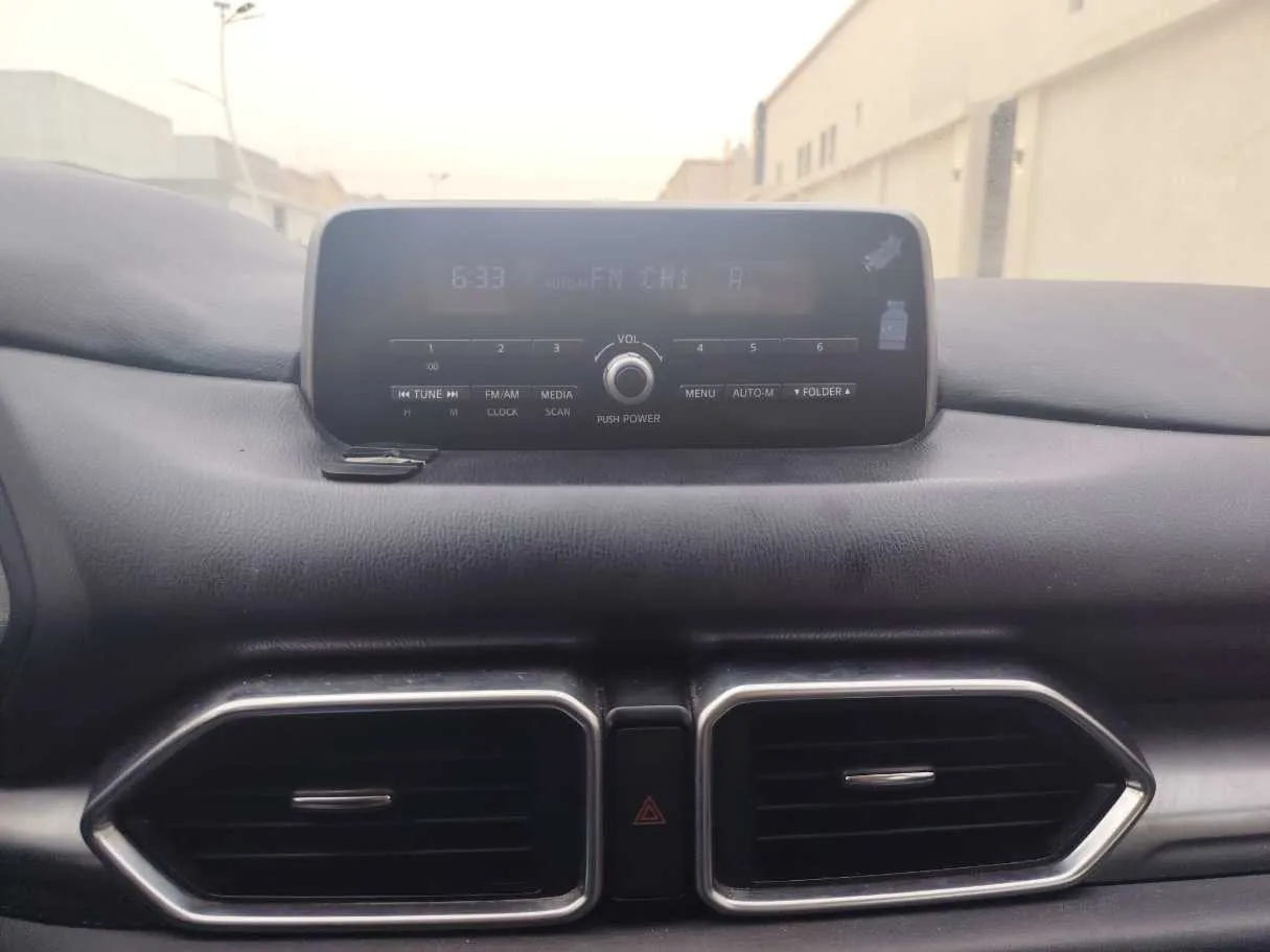 Car image 23
