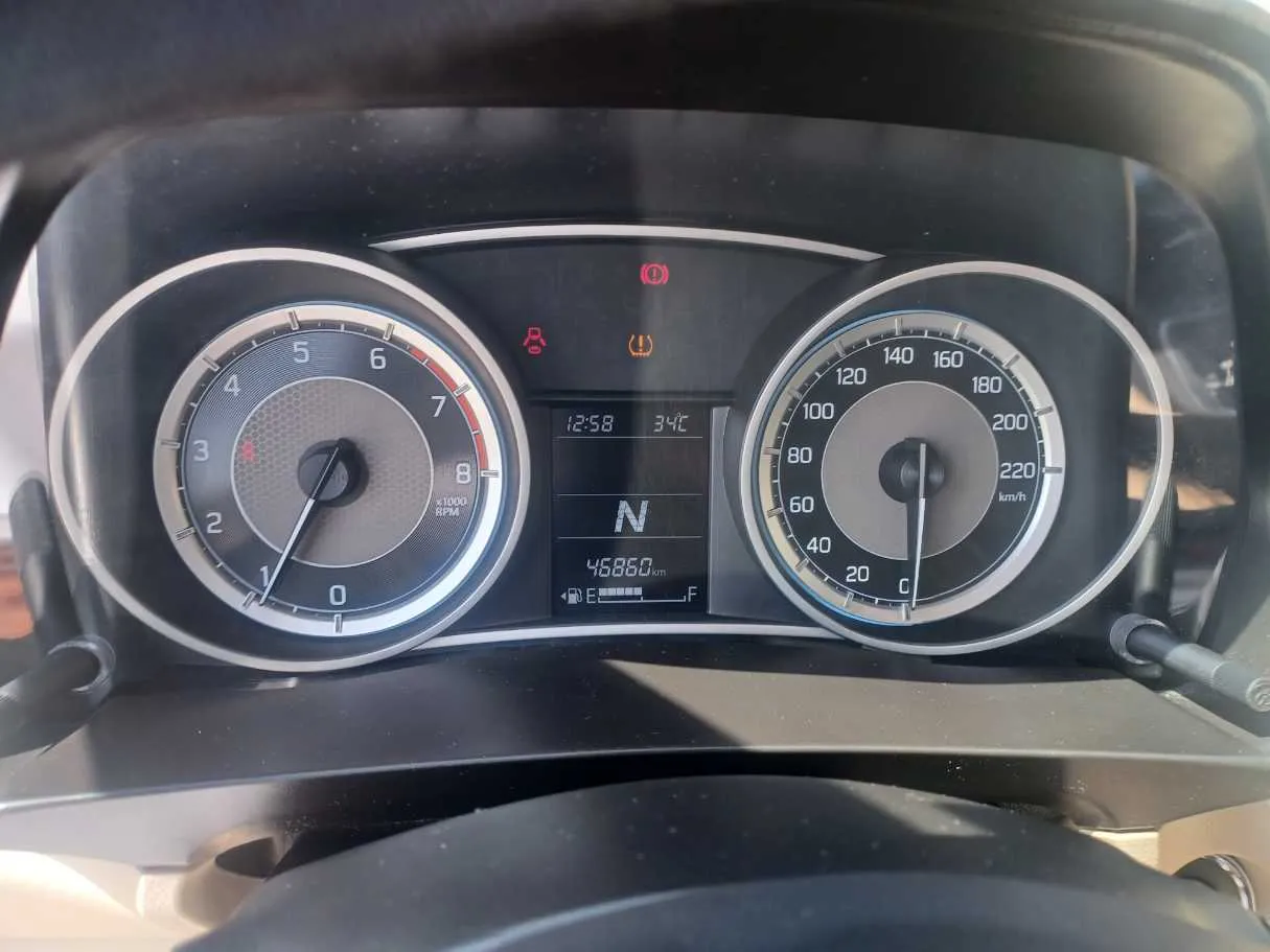 Car image 18