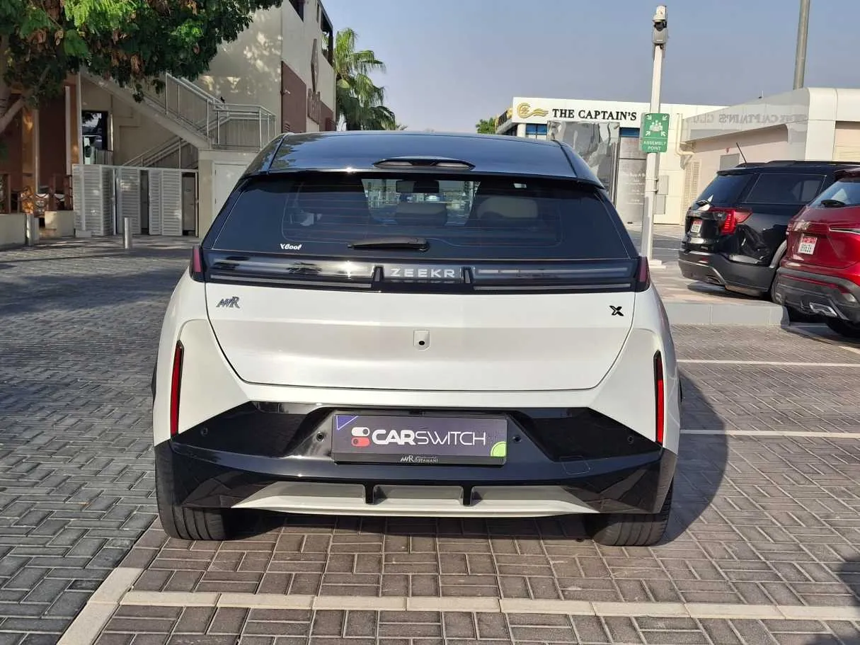 Car image 6