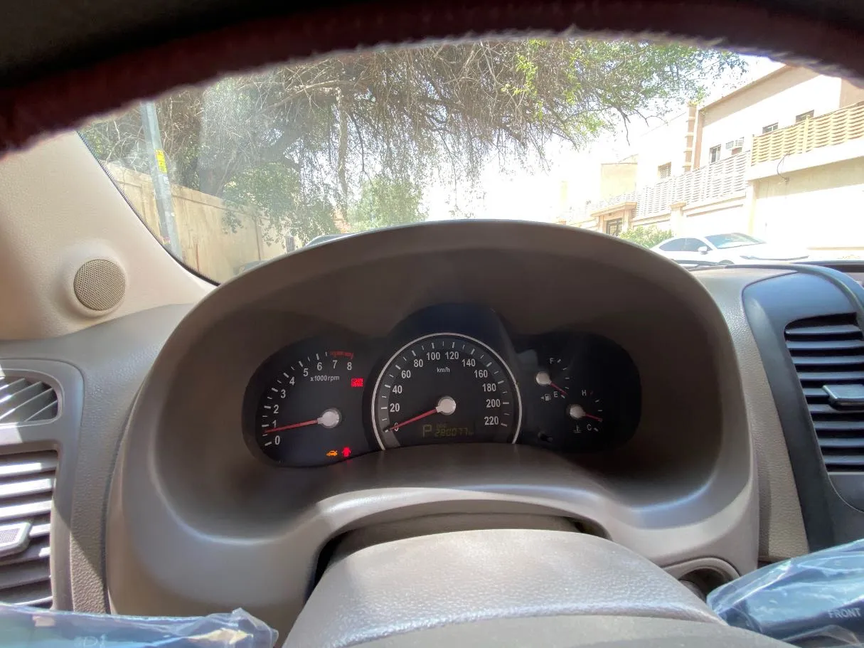 Car image 16
