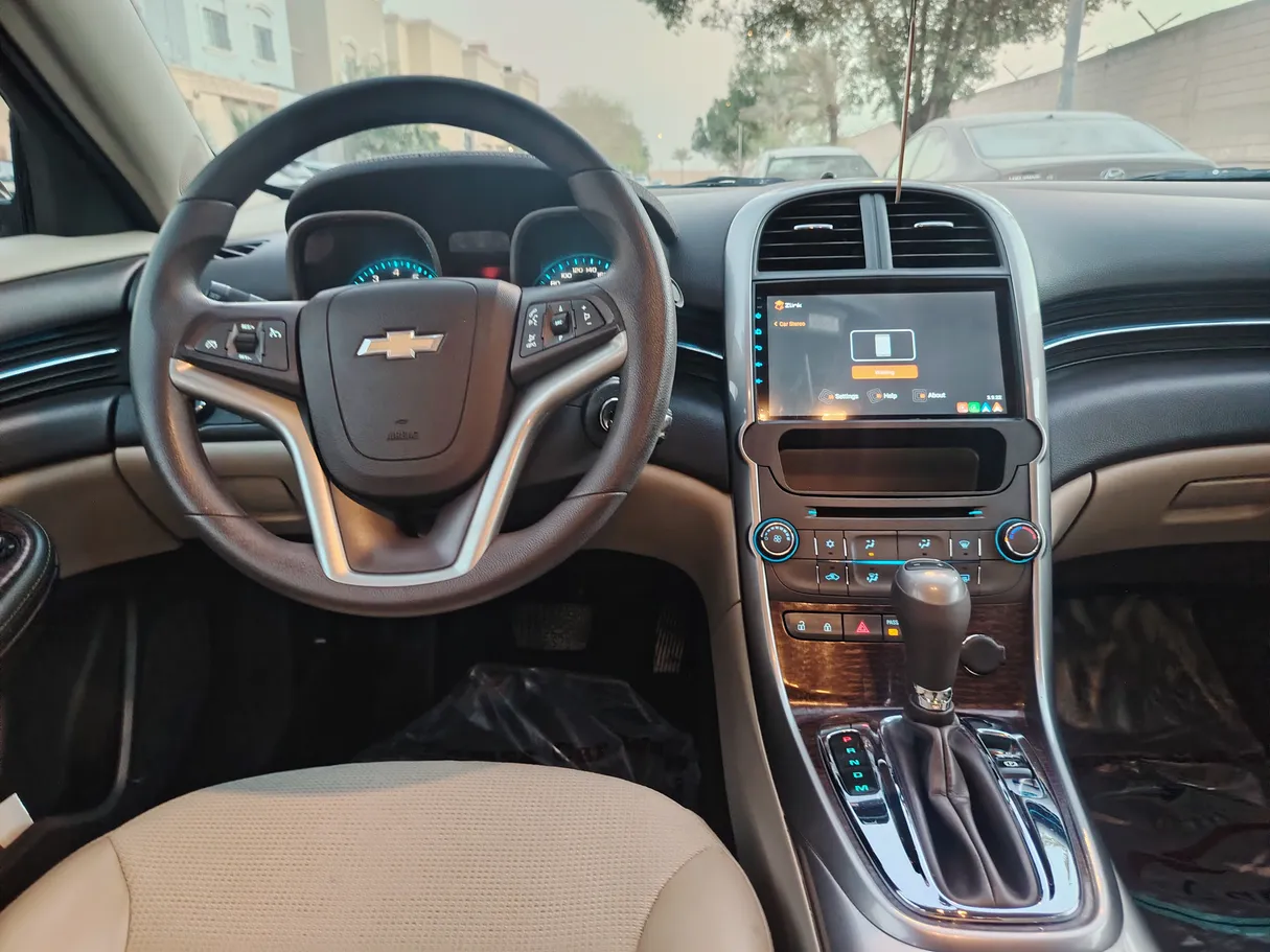 Car image 18
