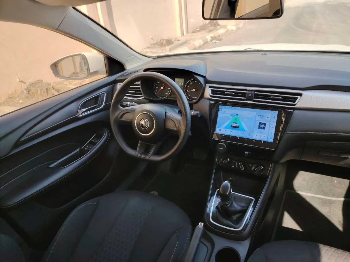 Car image 20