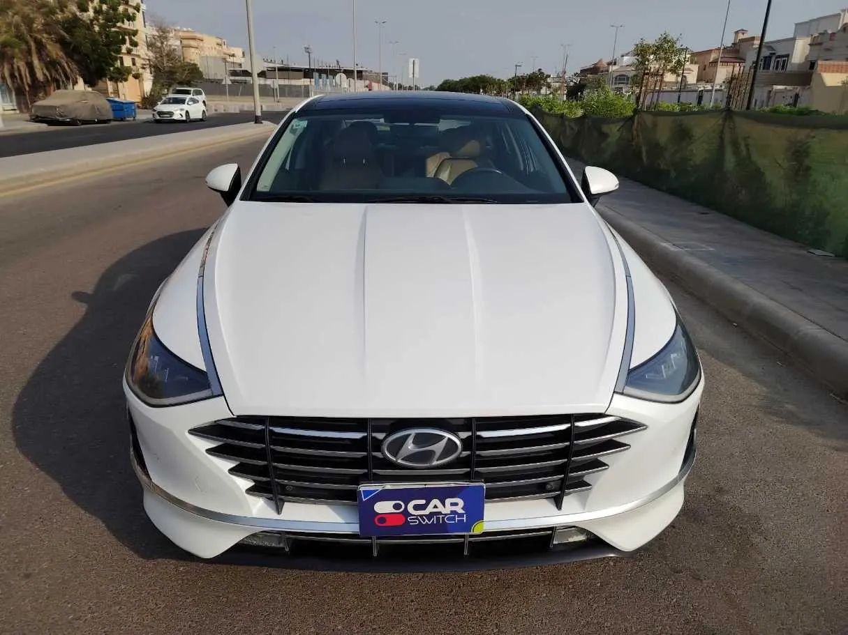 Car image 2