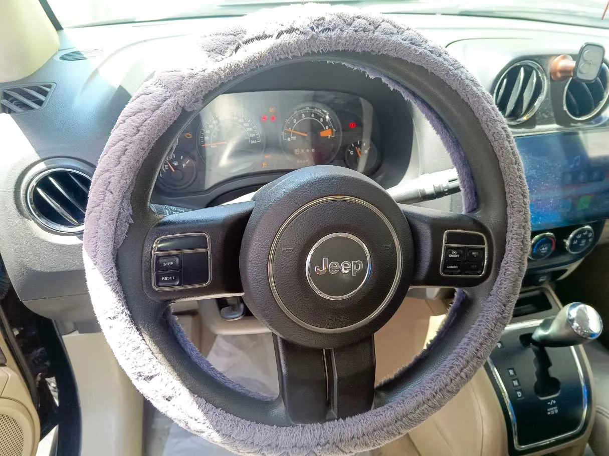 Car image 21