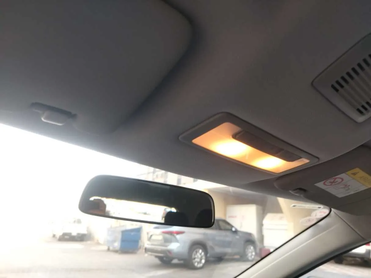 Car image 36