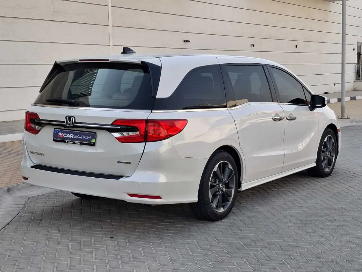 Car image 7