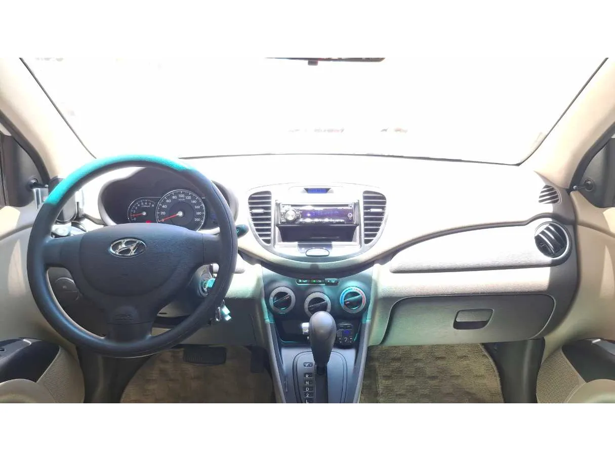 Car image 17