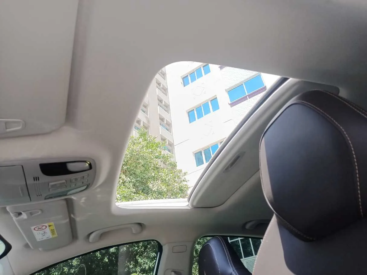 Car image 21