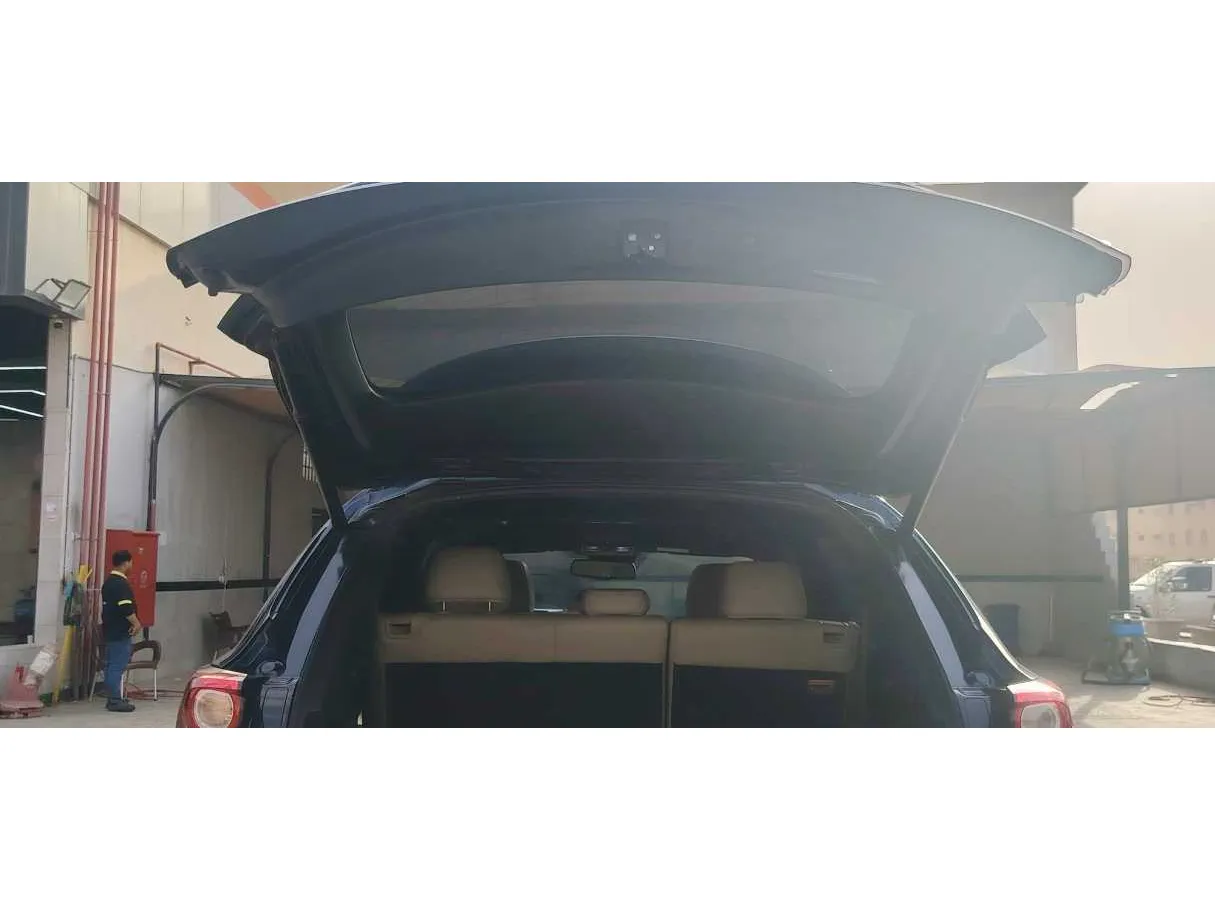 Car image 33