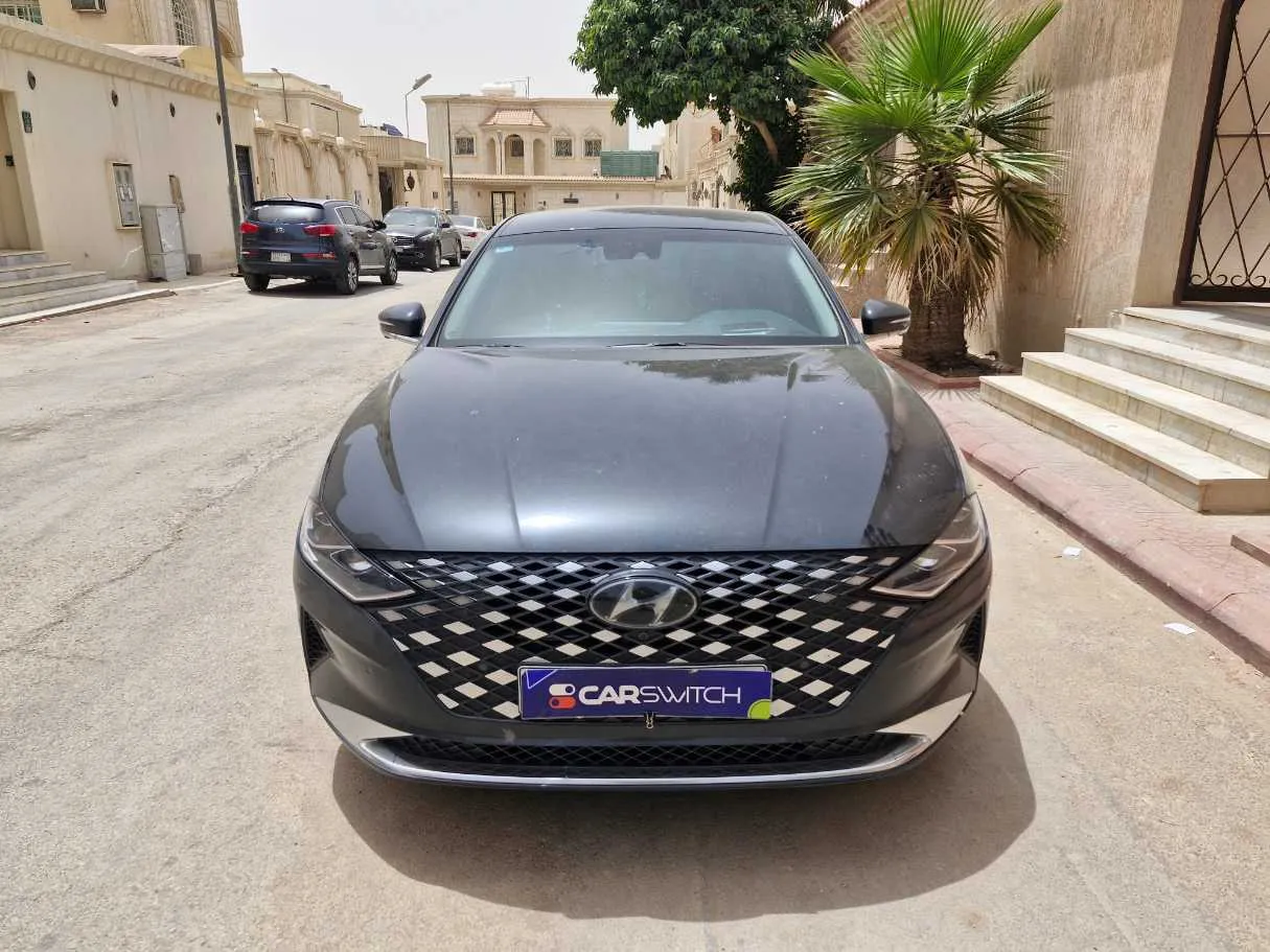 Car image 2