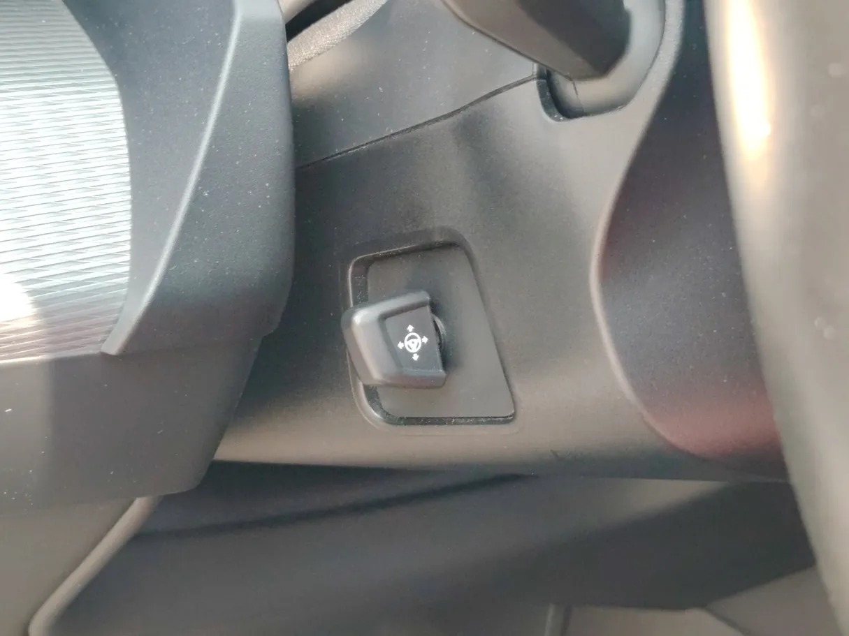 Car image 31